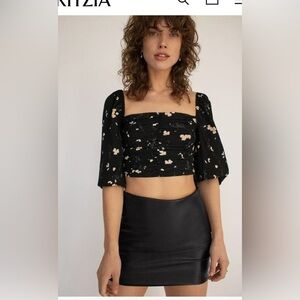 Wilfred Free Aritzia Medium Faux Leather Skirt Black Vegan Size 00